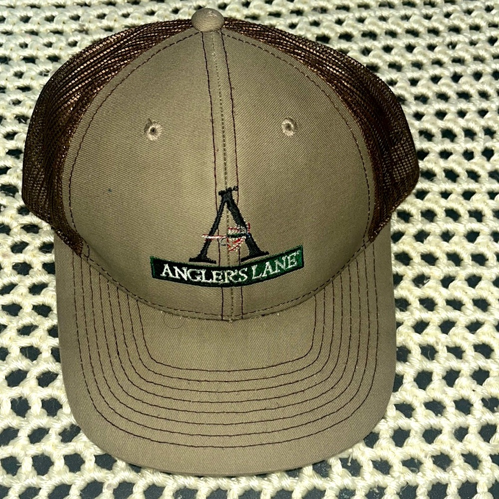 ANGLER’S LANE SNAPBACK HAT